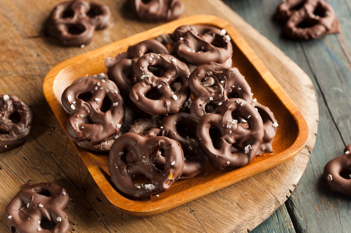 Homemade chocolate covered pretzels with sea salt
